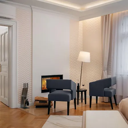 R16 Residences Appart hôtel 5*