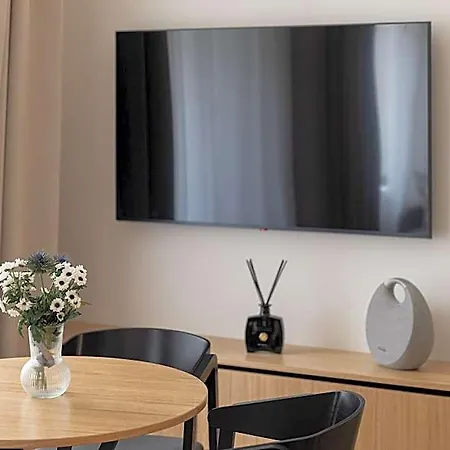 R16 Residences 아파트호텔