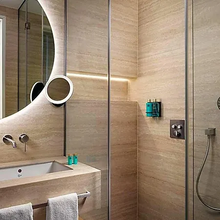 R16 Residences 아파트호텔 5*