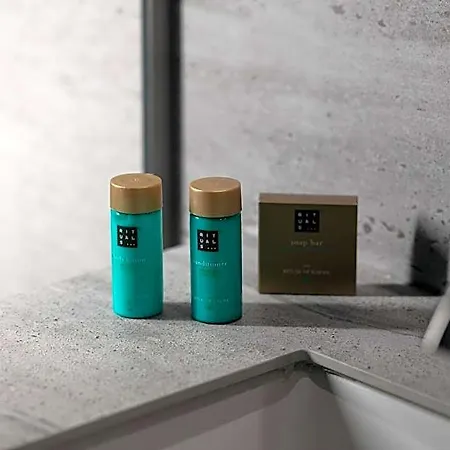 R16 Residences 아파트호텔 5*