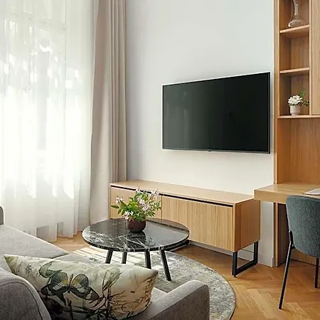 R16 Residences 아파트호텔