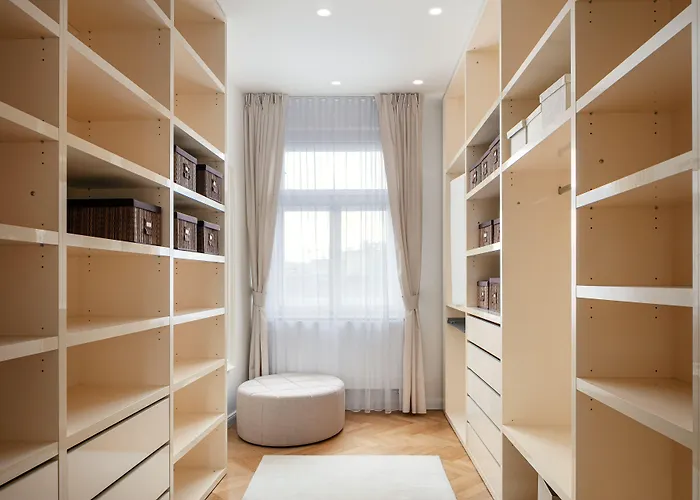 R16 Residences Aparthotel