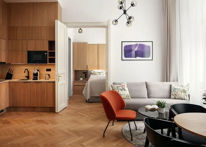 R16 Residences Aparthotel