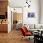 R16 Residences Lägenhetshotell 5*