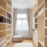 R16 Residences Aparthotel