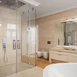 R16 Residences 5*