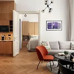R16 Residences Aparthotel